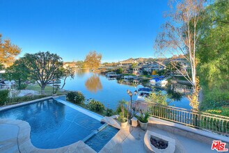 3800 Weatherly Cir in Westlake Village, CA - Building Photo - Building Photo