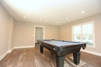 ReNew Dunwoody in Sandy Springs, GA - Building Photo - Interior Photo