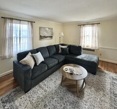 195 Van Rensselaer Blvd in Menands, NY - Building Photo - Building Photo