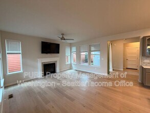 3238 64th Ln SW in Tumwater, WA - Building Photo - Building Photo