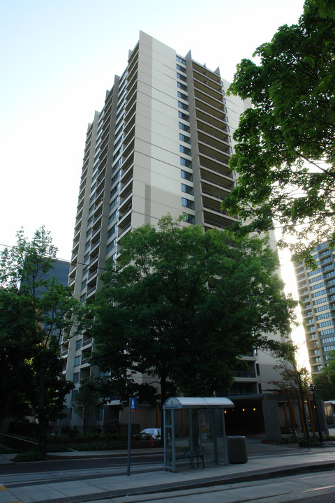 Harrison West in Portland, OR - Foto de edificio