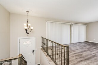 1222 Constitution Dr in Louisville, KY - Building Photo - Building Photo