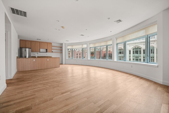 425 Boylston St, Unit 601 in Boston, MA - Building Photo - Building Photo