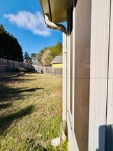 520 Anglewood Trce in Stockbridge, GA - Foto de edificio - Building Photo