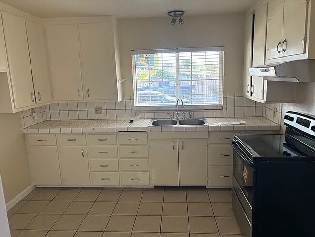 property at 116 Carquinez St
