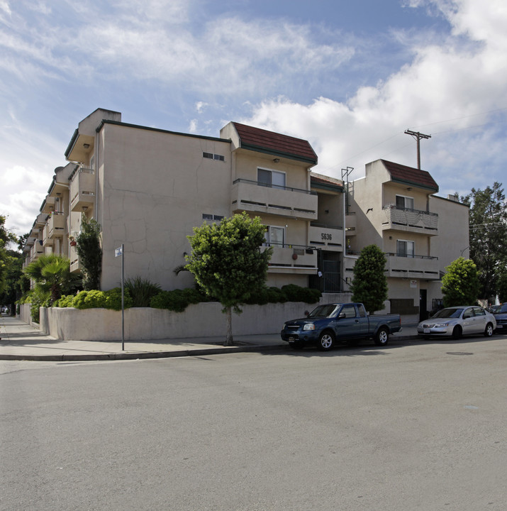 Strohm Apartments in North Hollywood, CA - Building Photo