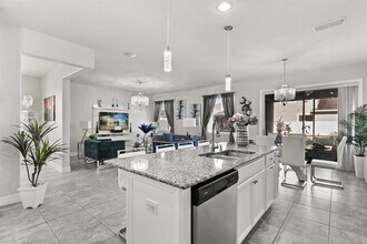 2417 Chateau Lp in Kissimmee, FL - Building Photo - Building Photo