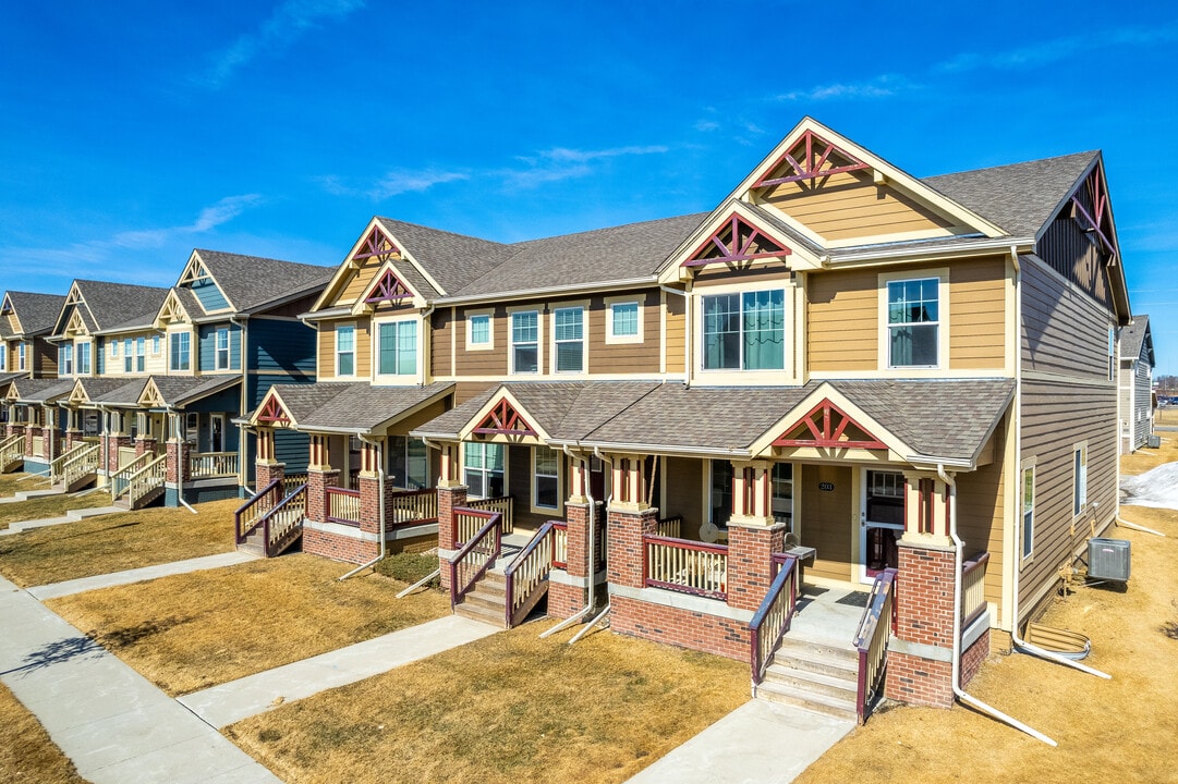 Heritage Townhomes at Prairie Trail in Ankeny, IA - Building Photo