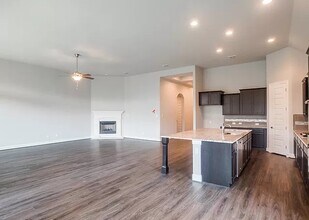 12823 Florianne in San Antonio, TX - Foto de edificio - Building Photo