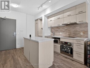 180 Enterprise Blvd in Markham, ON - Building Photo - Building Photo