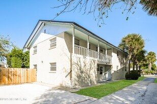 1012 2nd St S in Jacksonville Beach, FL - Building Photo