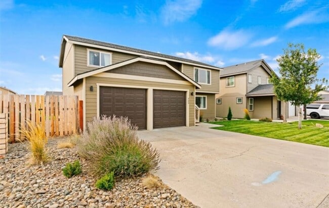 property at 300 E Country Side Ave