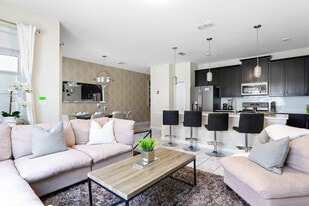 4802 Romeo Cir in Kissimmee, FL - Building Photo