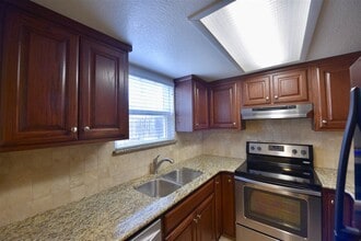 113 Rhonda Dr in Del Rio, TX - Foto de edificio - Building Photo