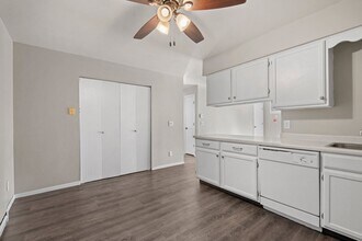 16 Fountain Cir in Fond du Lac, WI - Building Photo - Building Photo