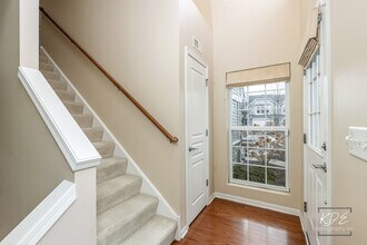 651 Hawley Dr in Oswego, IL - Foto de edificio - Building Photo