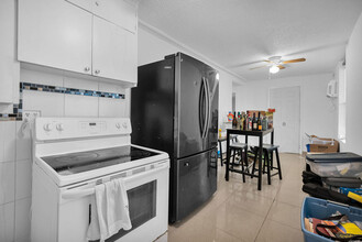 2419 Coolidge St in Hollywood, FL - Building Photo - Building Photo