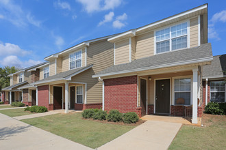 Eagle's Landing Apartments in Madison, AL - Building Photo - Building Photo