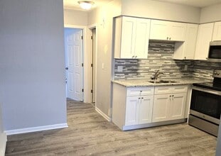 1014 Bratton Ave in Marseilles, IL - Building Photo - Building Photo