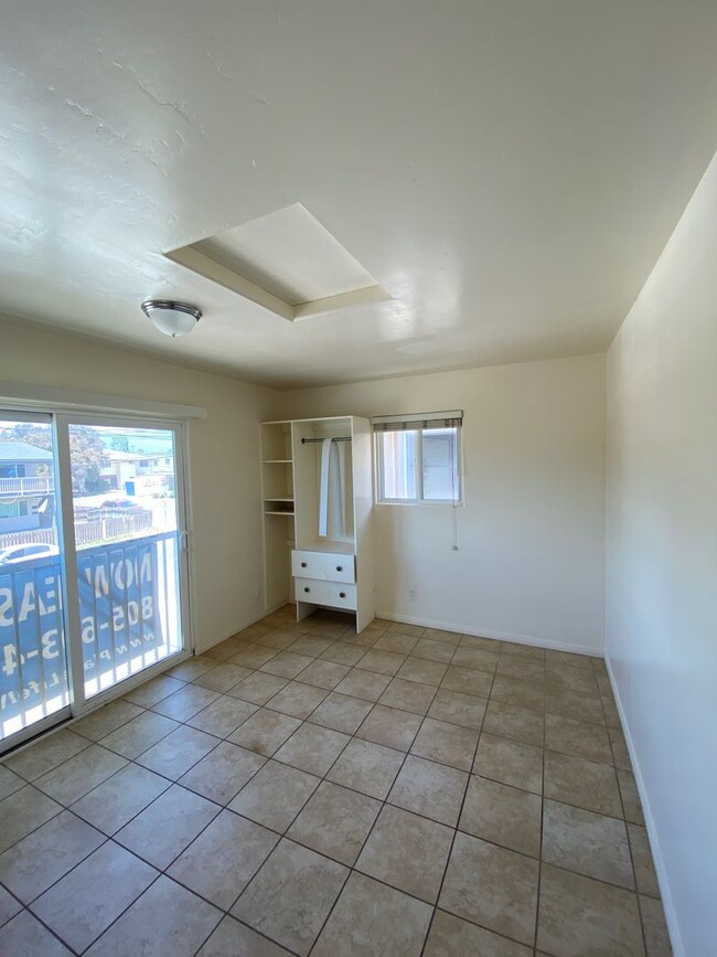 6705 Del Playa Dr in Goleta, CA - Building Photo - Building Photo