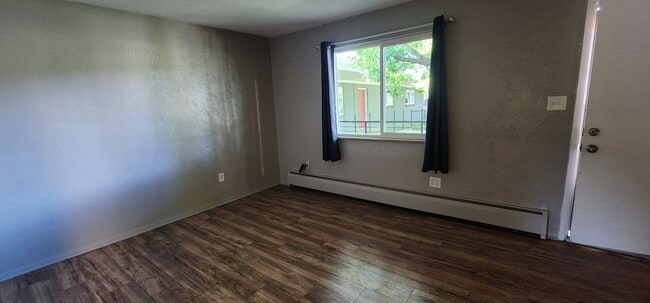 7095 W 13th Ave in Lakewood, CO - Foto de edificio - Building Photo