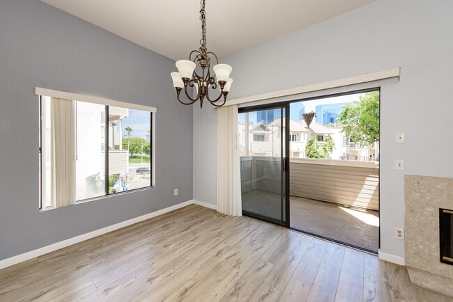 4639 Executive Dr in San Diego, CA - Building Photo - Building Photo