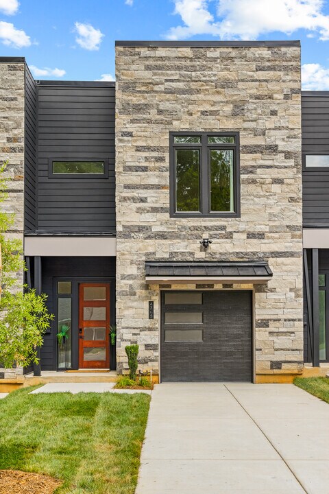 4705 Walden Ct in Charlotte, NC - Building Photo