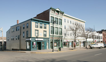 530 Main St in Middletown, CT - Foto de edificio - Building Photo