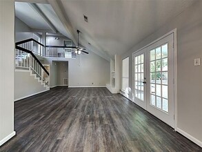 9818 Haverdown Dr in Houston, TX - Building Photo - Building Photo