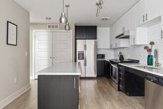 1750 Little Raven St in Denver, CO - Foto de edificio - Building Photo