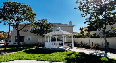 9663 Stonecrest Blvd in San Diego, CA - Building Photo - Building Photo