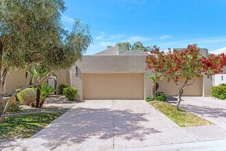 7760 E Gainey Ranch Rd in Scottsdale, AZ - Building Photo - Building Photo