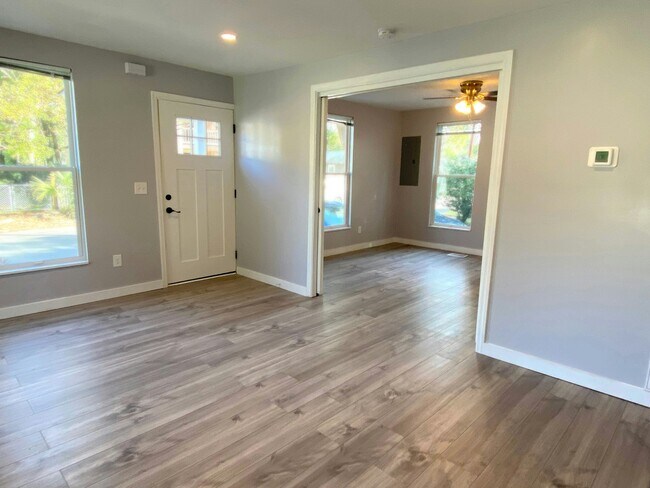 103 W 54th St in Savannah, GA - Building Photo - Building Photo