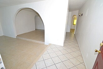 6941 W Vermont Ave in Glendale, AZ - Foto de edificio - Building Photo