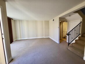 3957 Nobel Dr in San Diego, CA - Building Photo - Building Photo