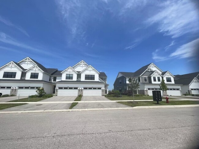 4216 Chelsea Mnr Cir in Aurora, IL - Building Photo - Building Photo