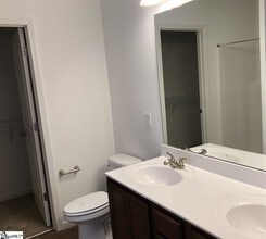 214 Everard Ln in Greer, SC - Building Photo - Building Photo