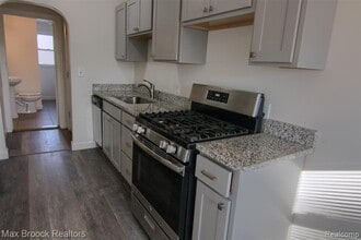 4191 Farner Ave, Unit 4 in Waterford Township, MI - Building Photo - Building Photo