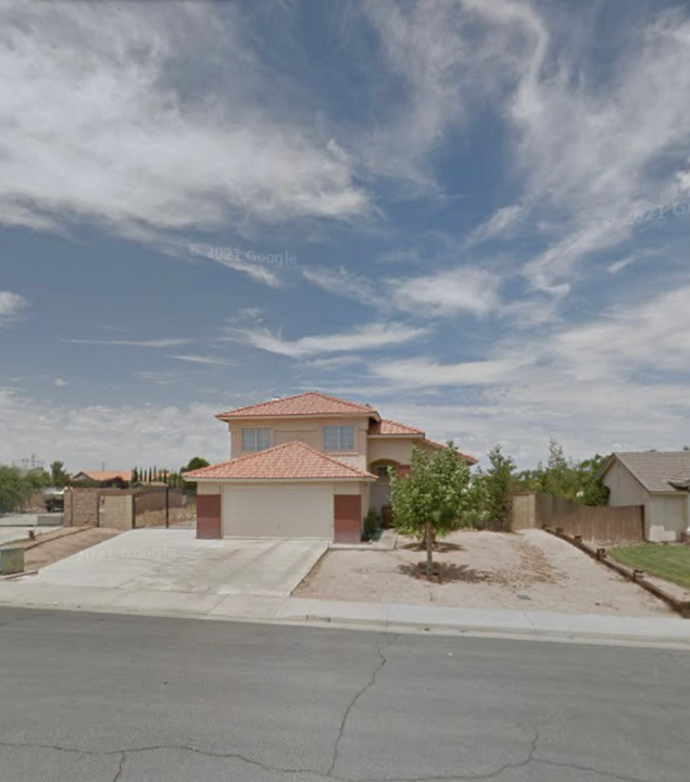 14996 Autumn Ct in Hesperia, CA - Building Photo