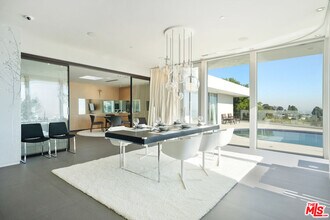 1610 Carla Ridge in Beverly Hills, CA - Building Photo - Building Photo