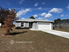 758 NW Bristol St in Port St. Lucie, FL - Foto de edificio - Building Photo