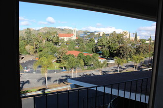 Alta Villas in Riverside, CA - Foto de edificio - Building Photo