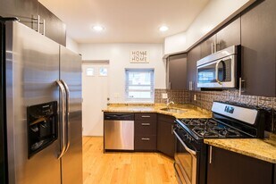 2033 Manton St in Philadelphia, PA - Building Photo