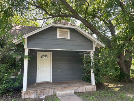 1004 Clinton Ave in Stephenville, TX - Building Photo