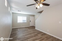 5230 Paradise Skies Ave in Las Vegas, NV - Building Photo - Building Photo