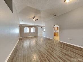 12945 Bridleford Dr in Gibsonton, FL - Building Photo - Building Photo