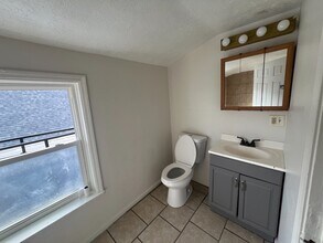 3518 W 8th St in Cincinnati, OH - Building Photo - Building Photo