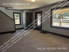 326 N Independence Ave in Rockford, IL - Building Photo - Building Photo