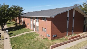 2512-2512 26th St in Lubbock, TX - Building Photo