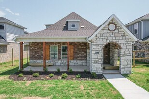 694 N Salem Rd in Fayetteville, AR - Building Photo